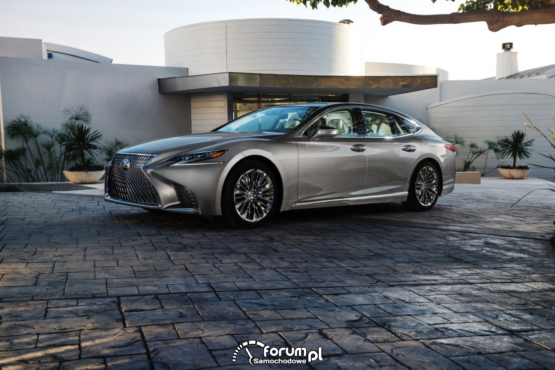 Lexus LS 500, V generacja, bok