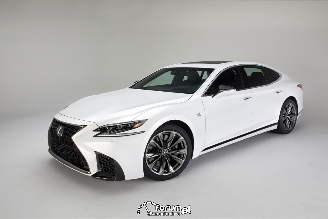 Lexus LS, white pearl