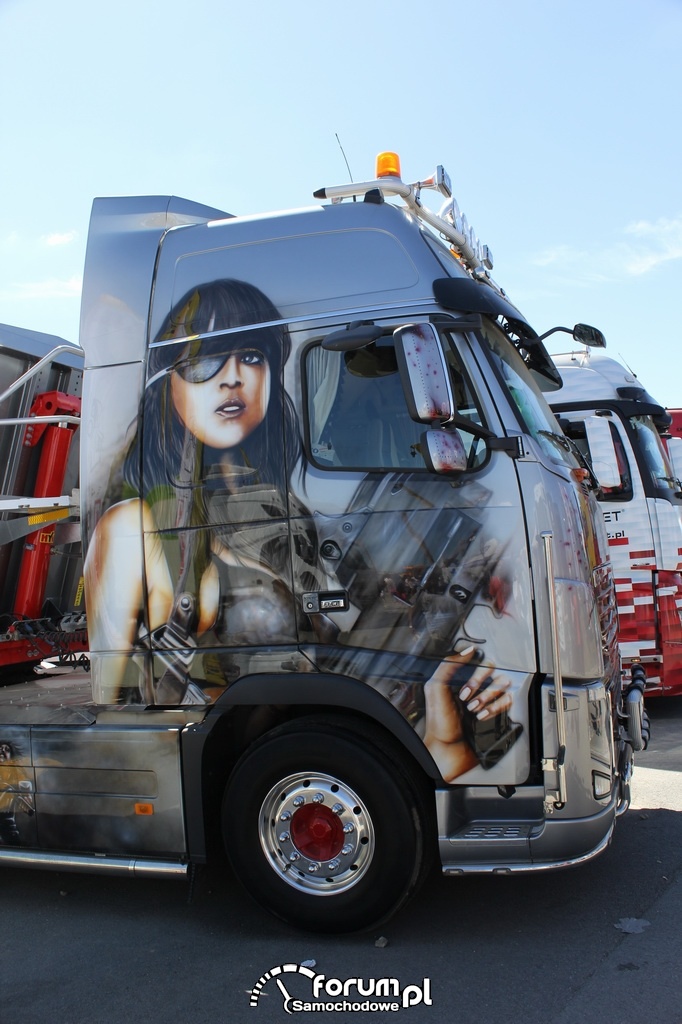 Aerografia, Ciągnik Volvo FH 16