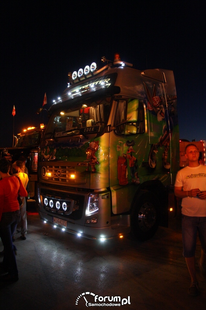Volvo FH, oświetlenie zewnętrzne LED