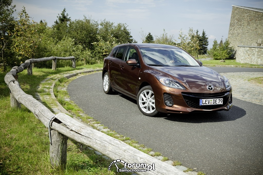 Mazda3 Facelift, Hatchback, 2011, styl zewnętrzny, 4