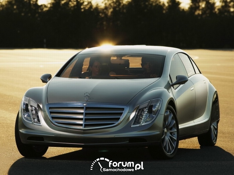 Mercedes Benz f700