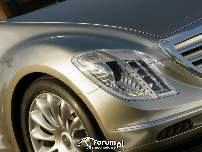 Mercedes Benz f700
