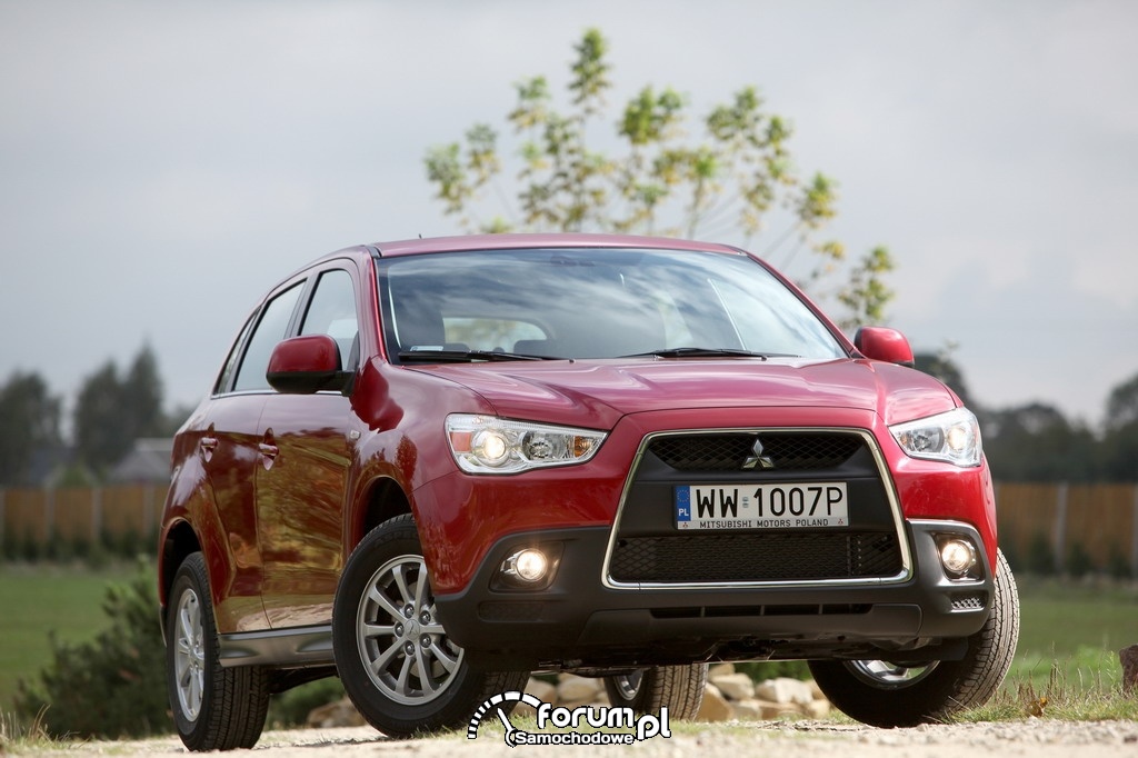 Mitsubishi ASX - widok z przodu, 2