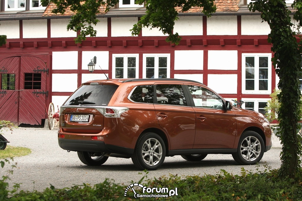 Mitsubishi Outlander - 5 gwiazdek w testach Euro NCAP