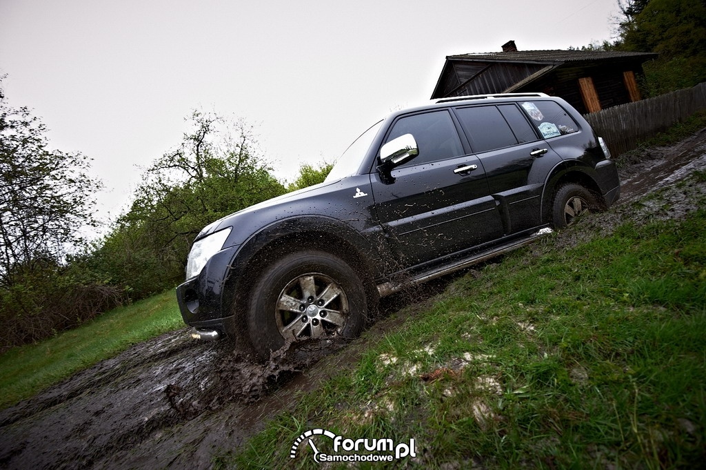 Mitsubishi Pajero w błocie, Zlot Pajero Owners Club