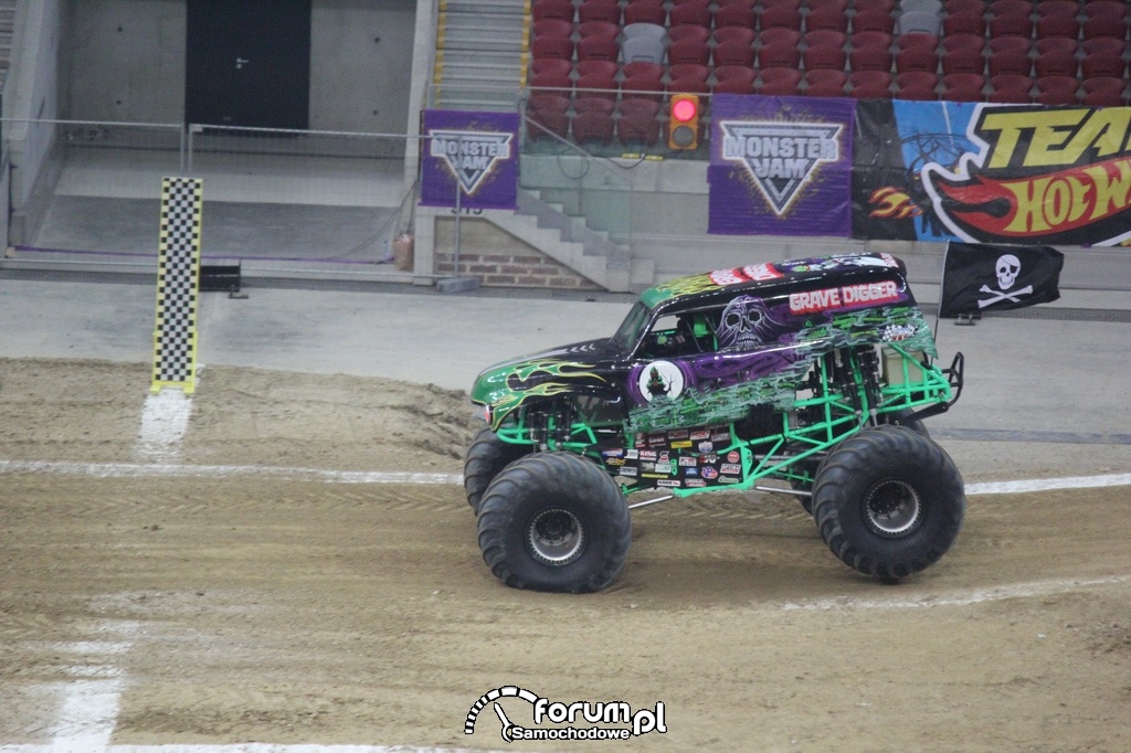 Grave Digger - Monster Truck, 6
