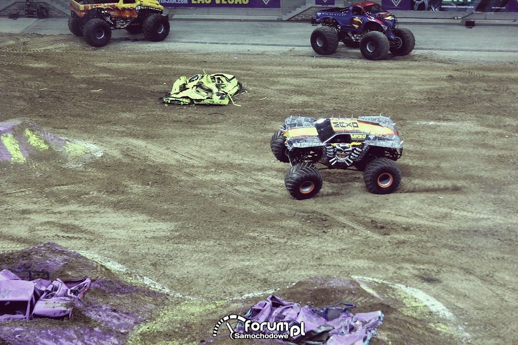 Max-D - Monster Truck, 11