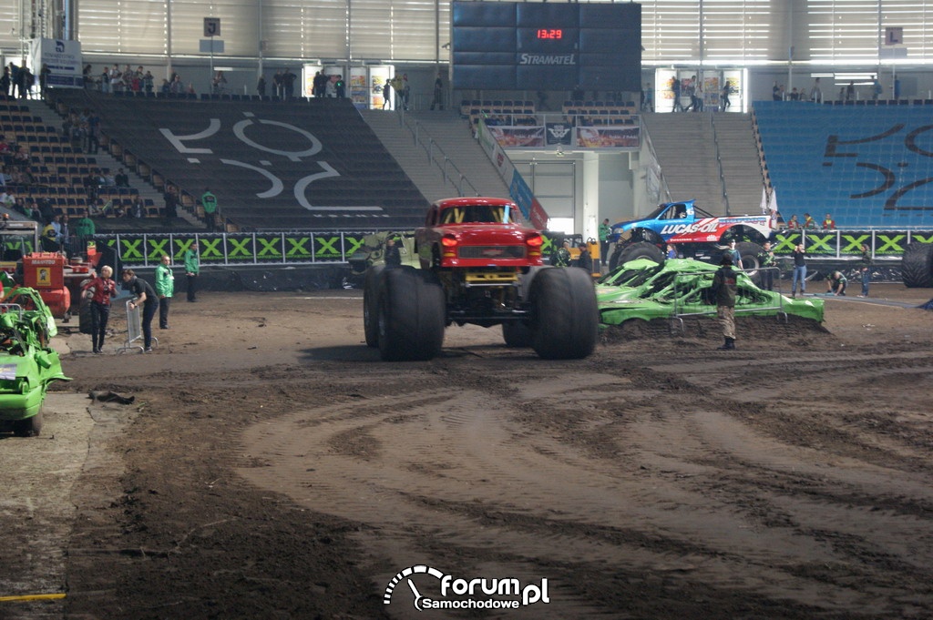 Monster Truck Raging Bull, 5 zdjÄ™cie : Monster X Tour - Å Ã³dÅº 2012