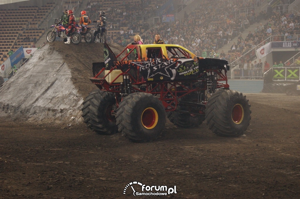 Monster Truck Rock Star, 10