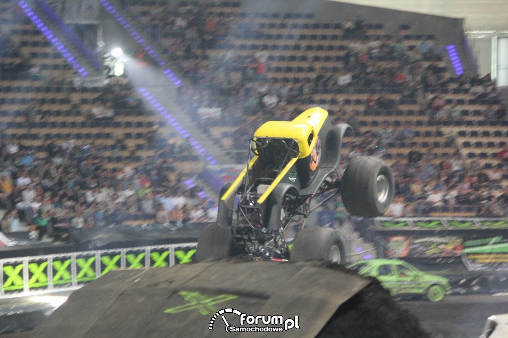 California KID - Monster Truck skacze
