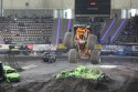 Rock Star - Monster Truck, podczas skoku