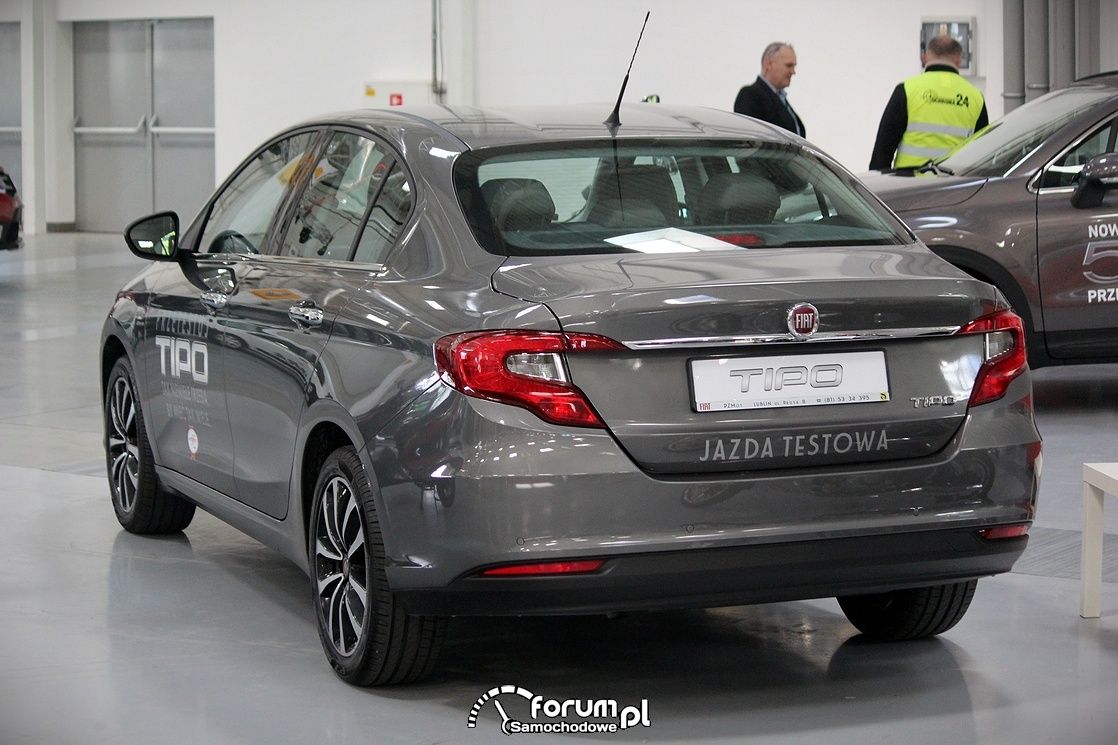Fiat Tipo, tył