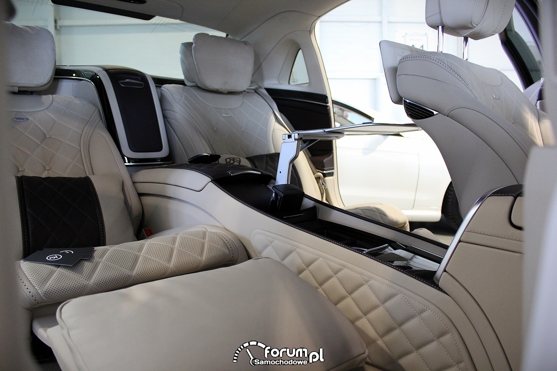 Bogate wykończenia, Maybach S600 V12