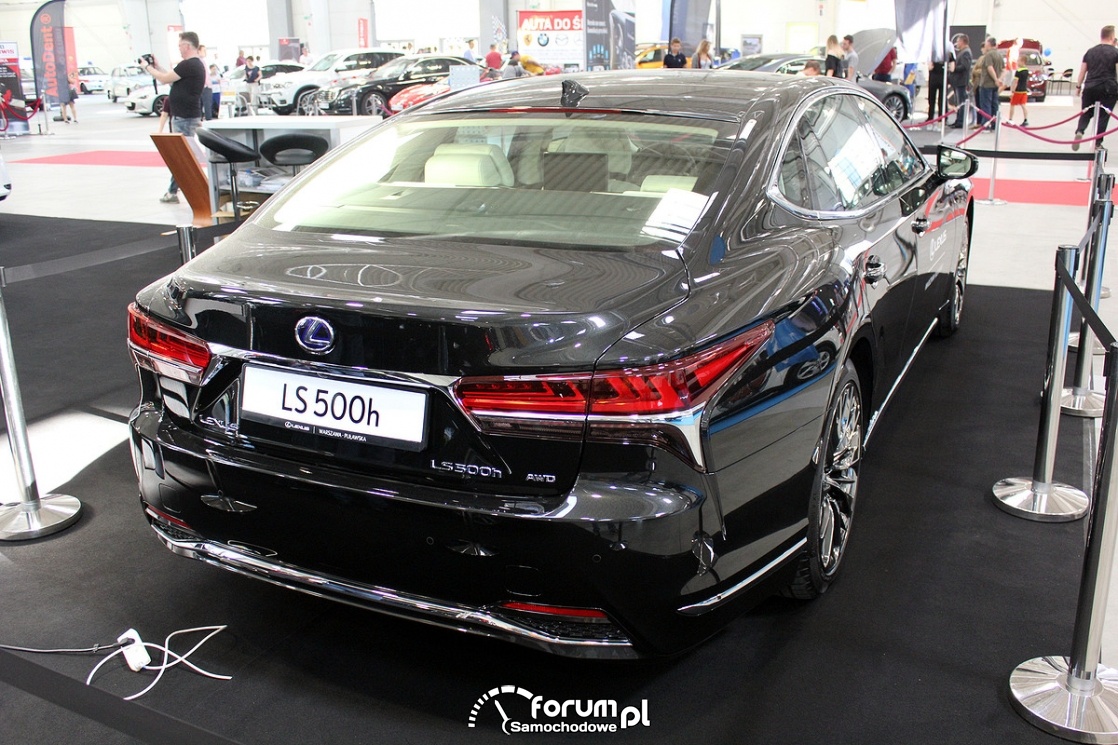 Lexus LS 500h, tył