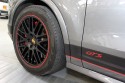 Porsche Cayenne GTS, alufelgi z czerwonym paskiem