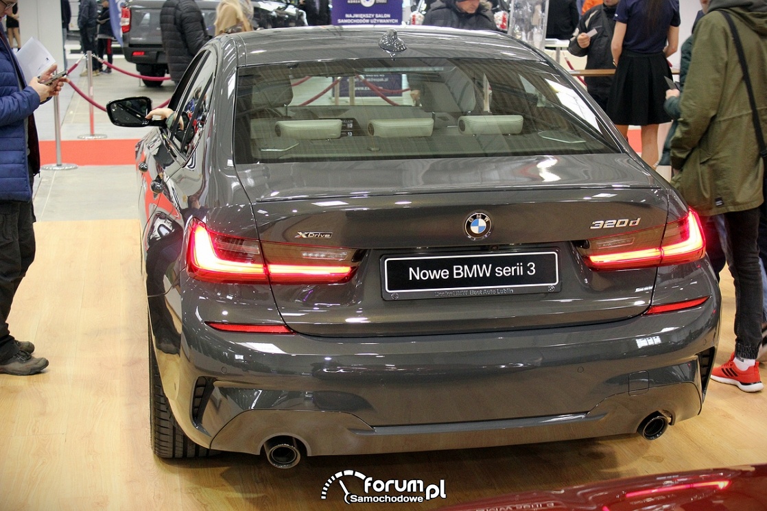 BMW serii 3, tył