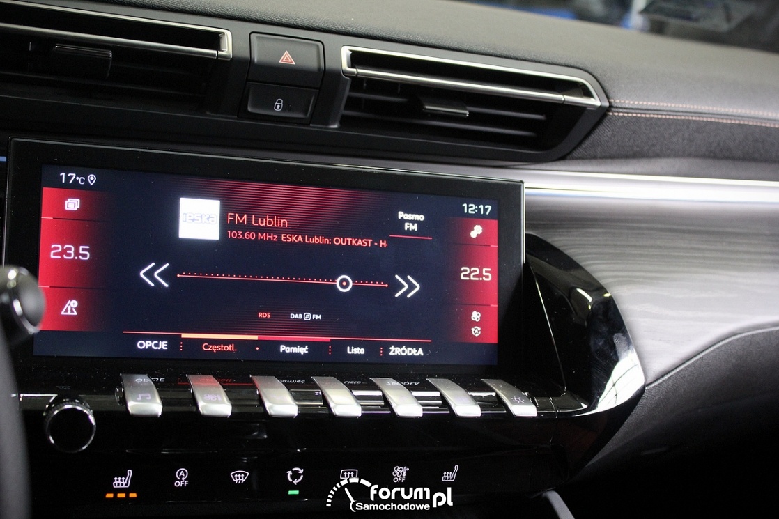 Peugeot 508, środowy wyświetlacz