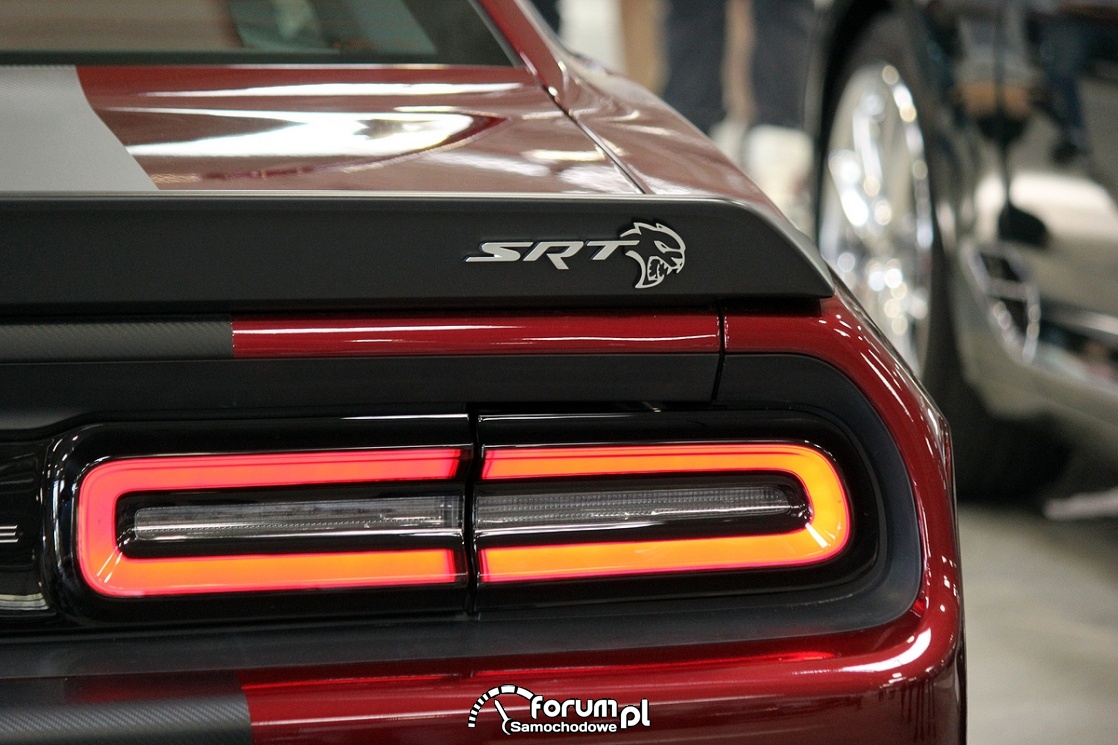 Dodge Challenger SRT, tylna lampa