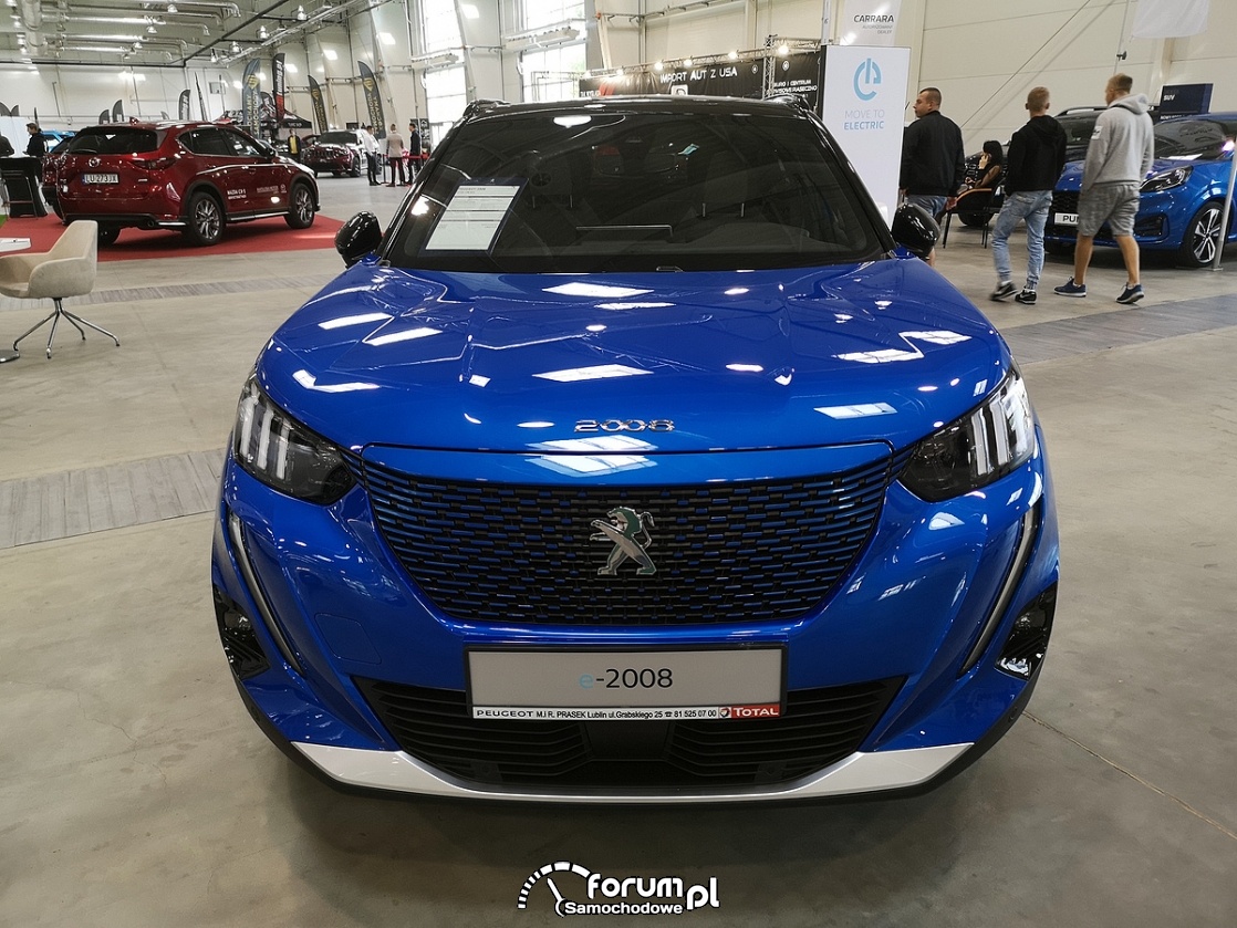 Peugeot e2008 GT, przód