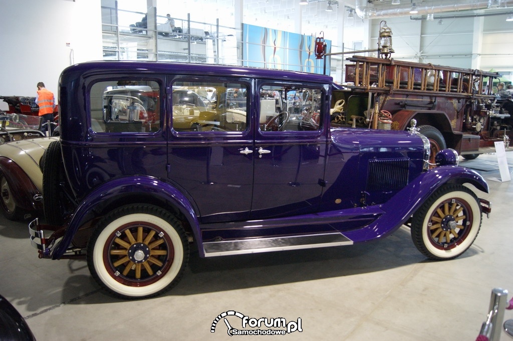 Dodge Brothers typ SIX, 1928 rok, bok