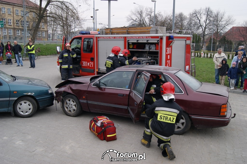 Pokazy ratownictwa drogowego, 1