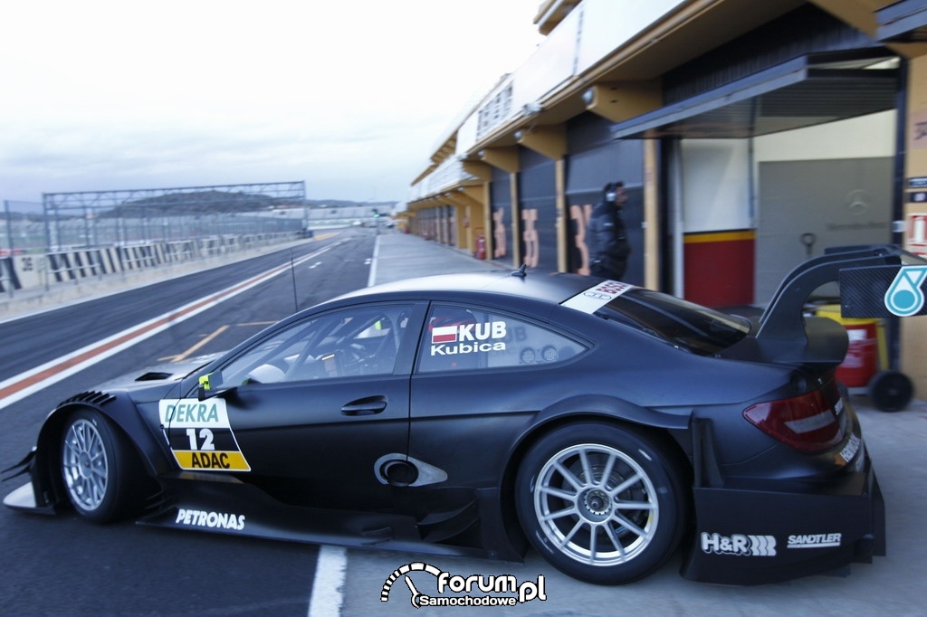 Mercedes AMG C-Coupe DTM, Robert Kubica, wyjazd z boxu