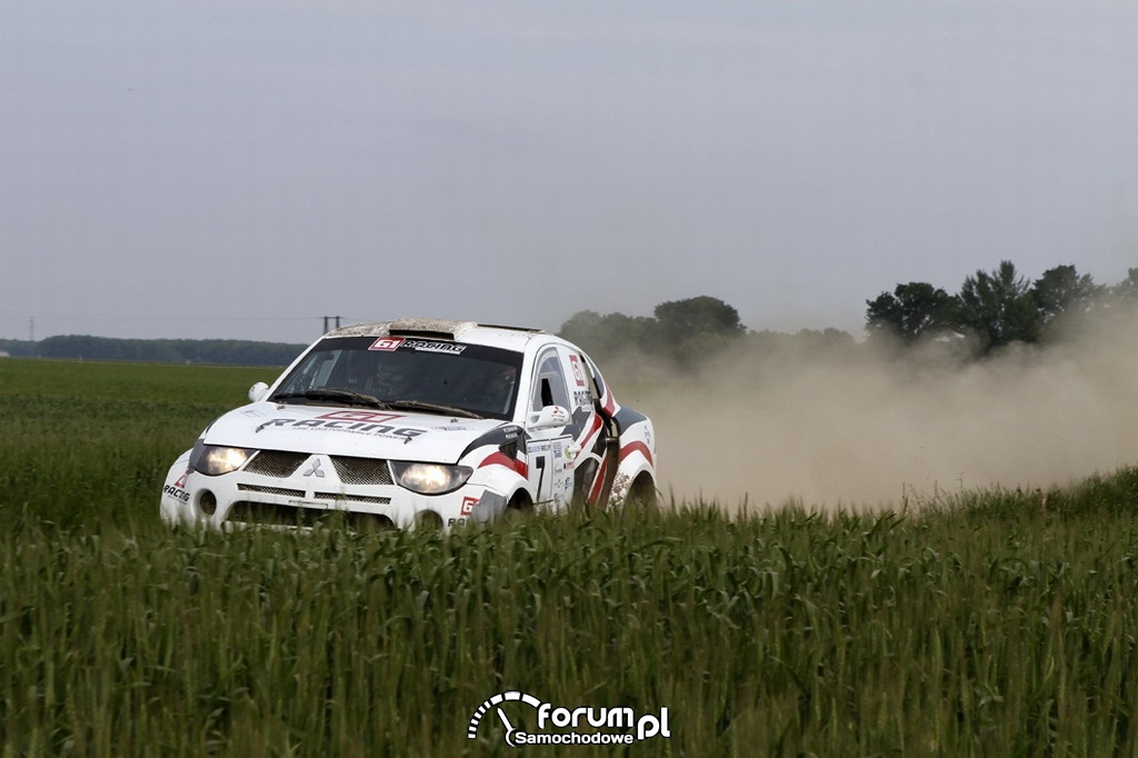 Mitsubishi L200 Strakar z 4-litrowym, benzynowym silnikiem, 2, Cross Country - Rabakoz Cup