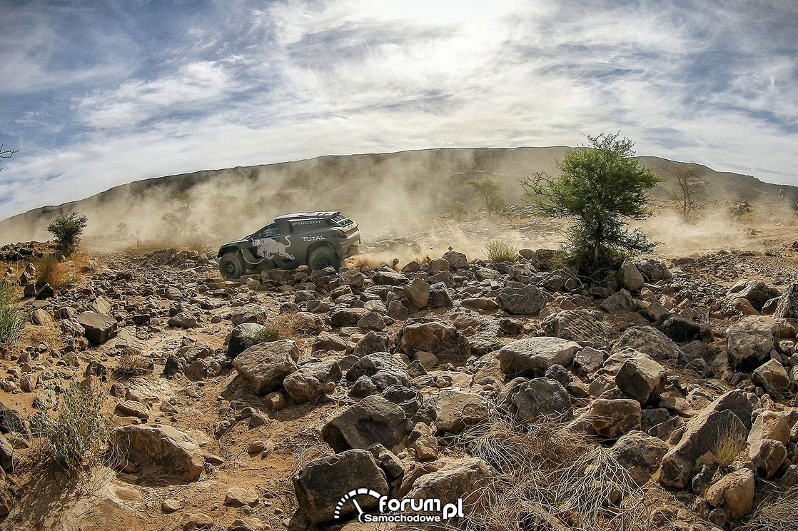 Peugeot 2008 DKR16, kamienista pustynia, II etap Rajdu Maroka