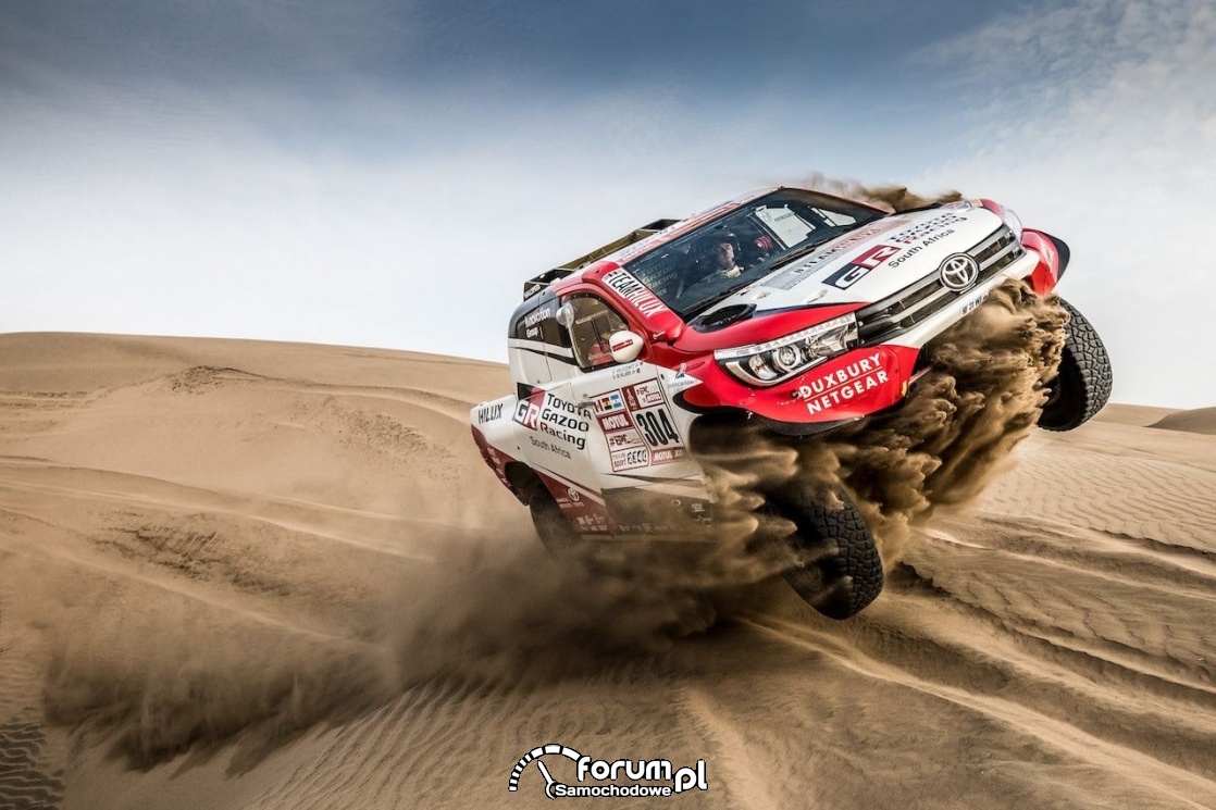 Toyota Hilux - w drodze po zwycięstwo w Rajdzie Dakar