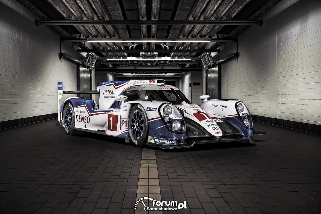 Toyota TS040 Hybrid, bolid hybrydowy