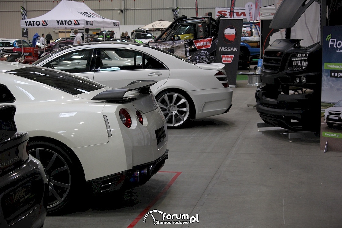 Nissan GTR czarny spoiler