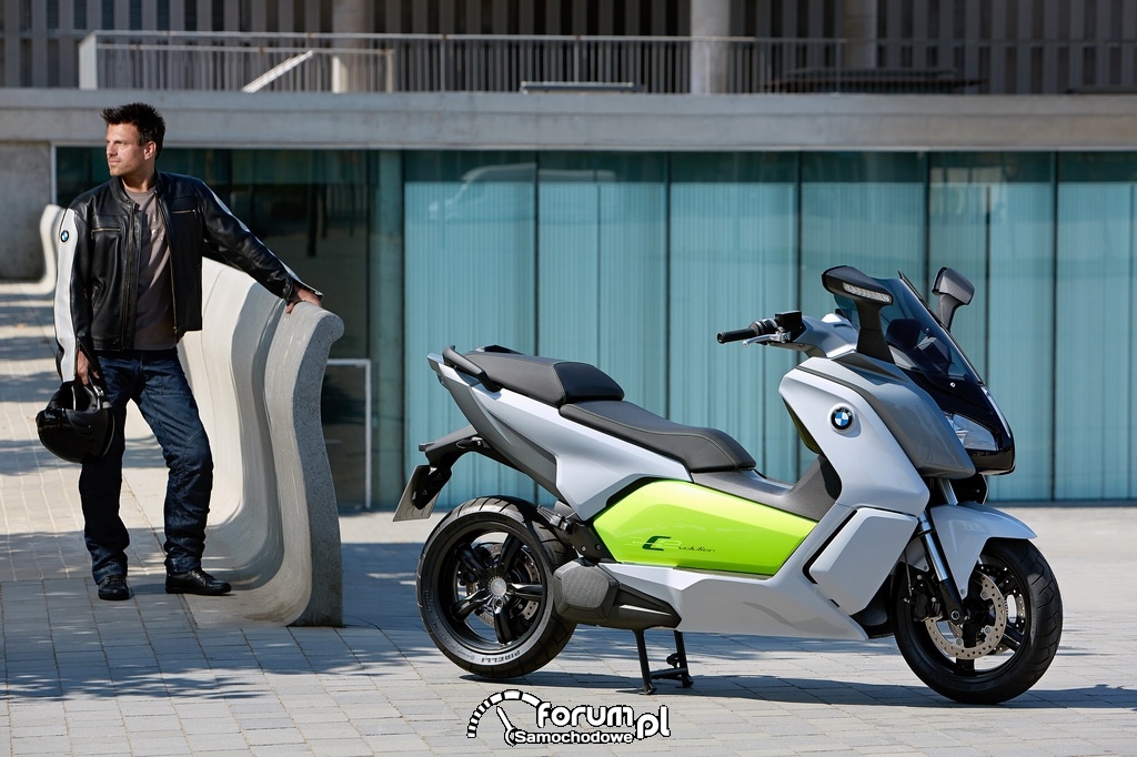 BMW C evolution, skuter elektryczny, stopka centralna