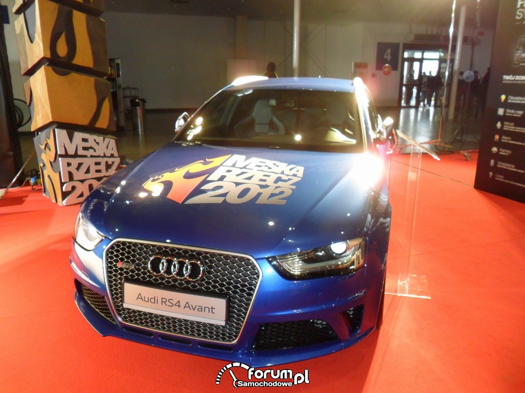Audi RS4 Avant, Męska Rzecz 2012