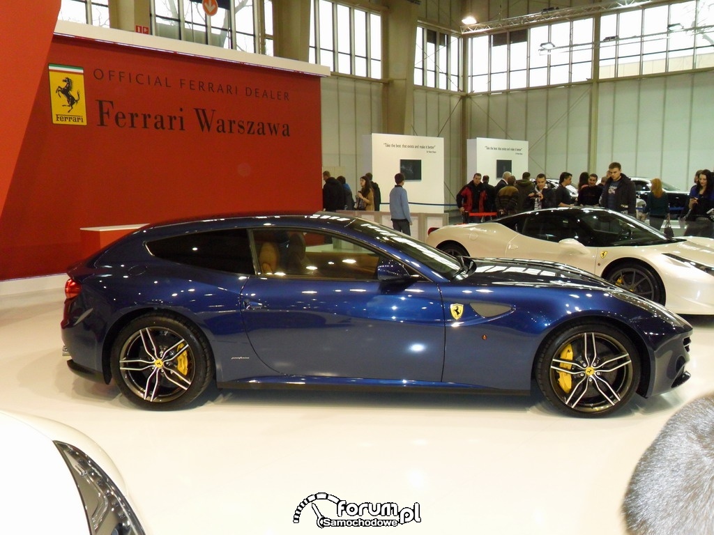 Ferrari FF, 4-osobowe