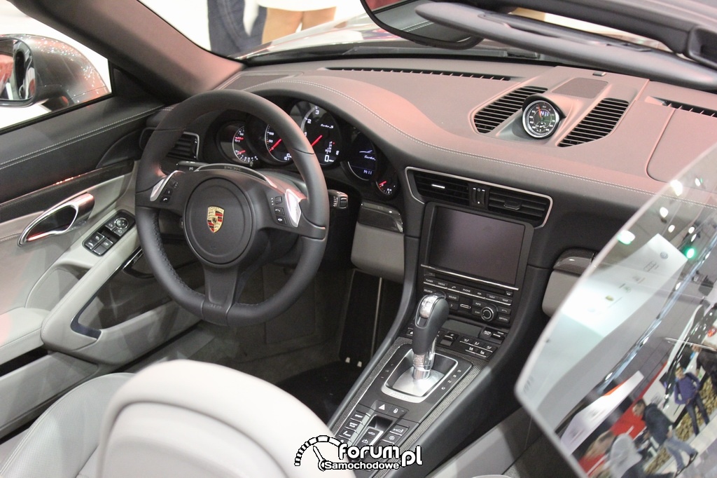 Porsche 911 Turbo S, wnętrze i deska rozdzielcza