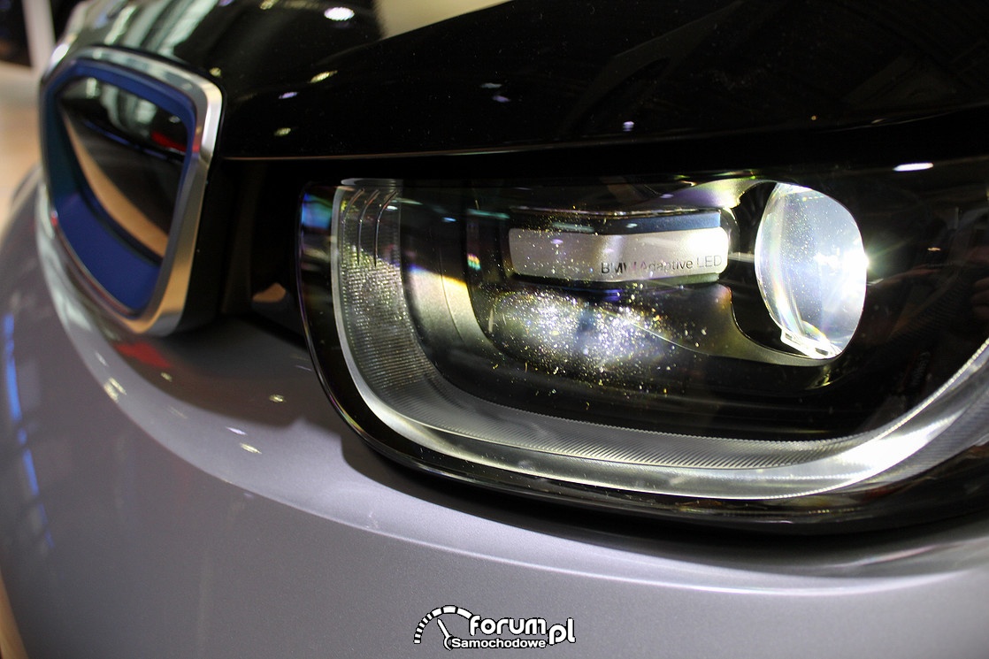 BMW Adaptive LED, światła przednie zdjęcie Motor Show