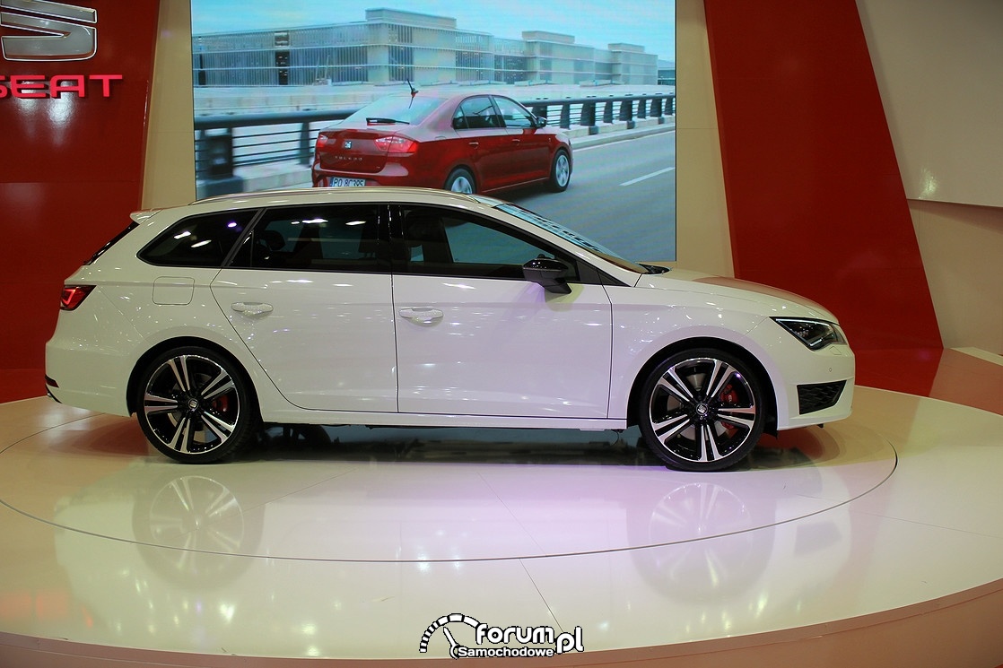 Seat Leon ST Cupra, bok