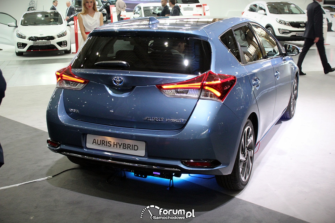 Toyota Auris Hybrid, Tył Zdjęcie : Motor Show 2015 - Poznań