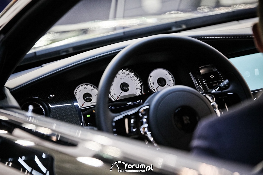 Rolls-Royce Ghost, licznik, zegary