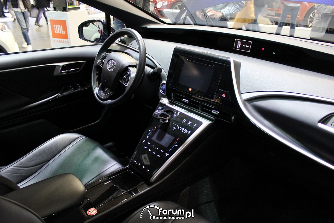 Toyota Mirai, wnętrze