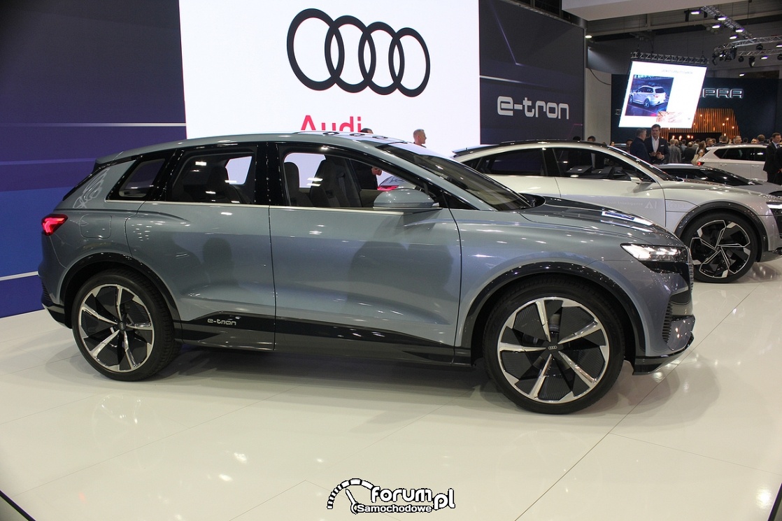 Audi Q4 e-tron, bok