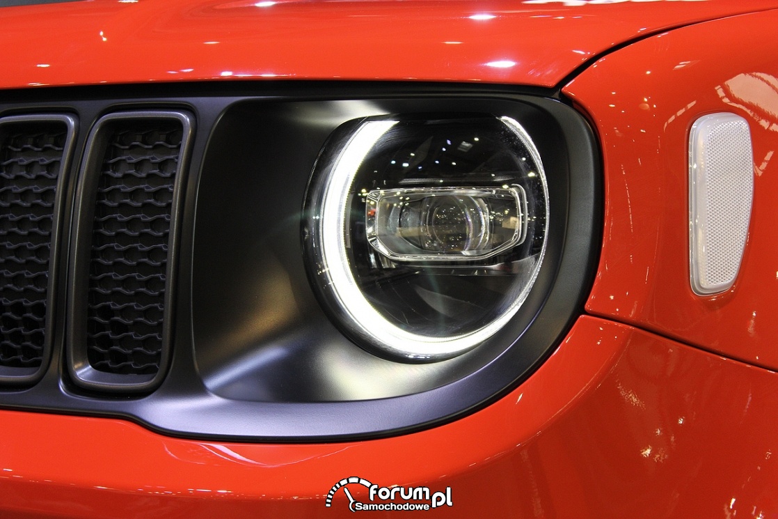 Jeep Renegade, LED ring do jazdy dziennej
