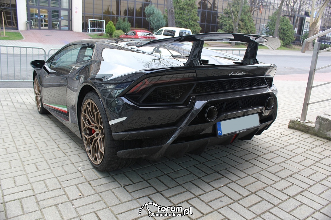 Lamborghini Huracan Performante, tył