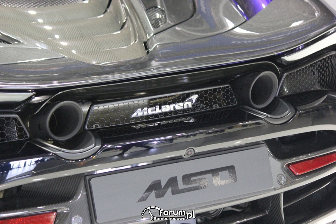 McLaren MSO, rury wydechowe