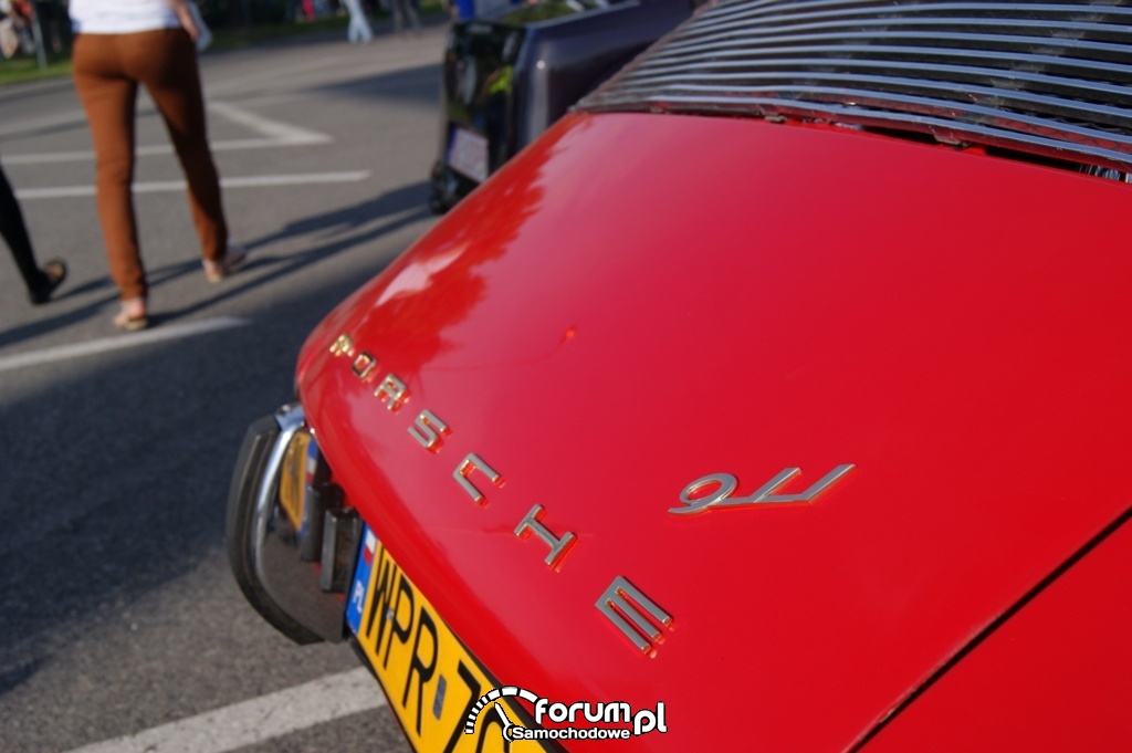 Porsche 911, logo