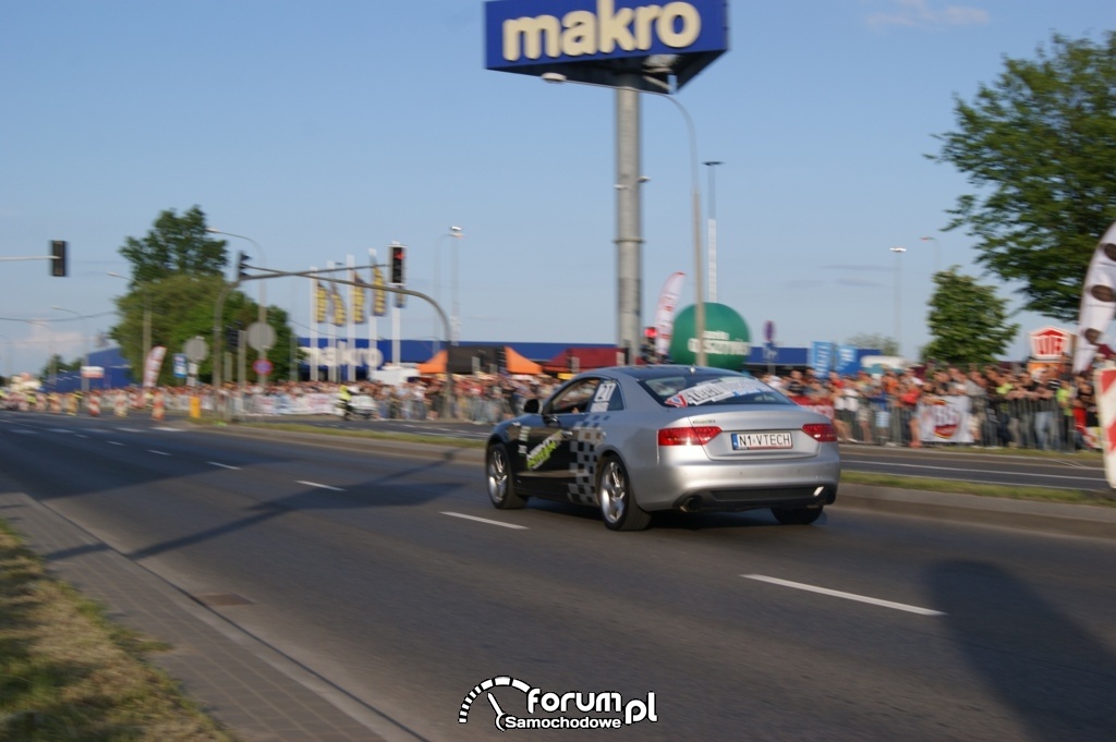 Wyścigi na 1/8 mili, 10