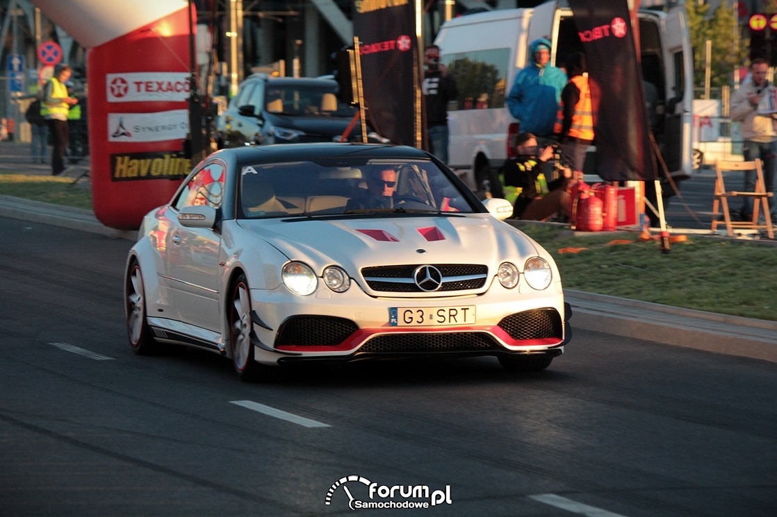 Mercedes CL 5.5 benzyna 500 KM, podczas startu