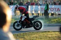 Palenie gumy motocyklem