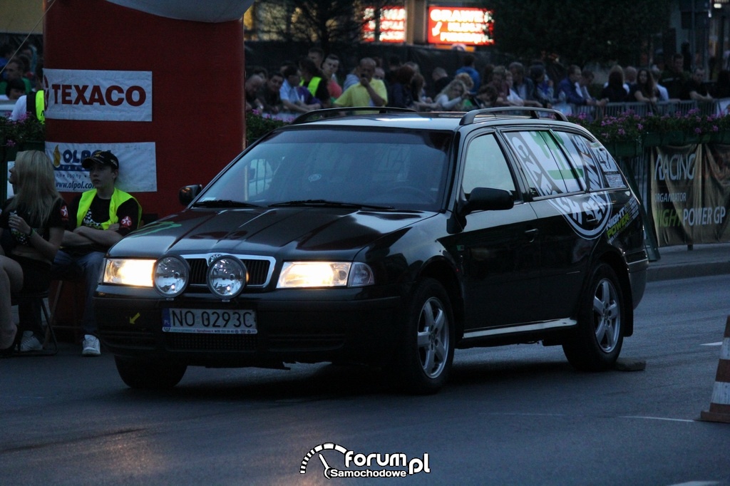 Skoda Octavia - 140 KM, 330 NM